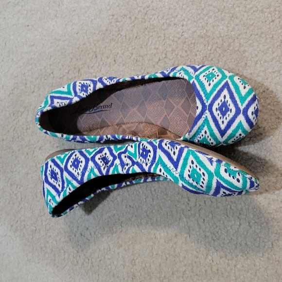 Green and Blue Lucky Brand Ballet Flats 7.5 - Picture 2 of 5